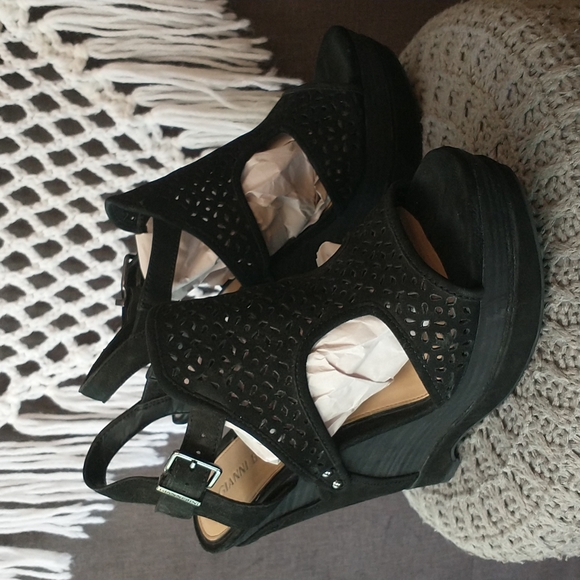 Gianni Bini Shoes - Gianni Bini Tulsah Wedges Black Lazer Cutouts Size 9.5